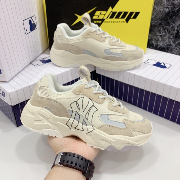 z4769581424919_c9328696683e886830b443e90bbb1eeb-600x600